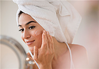 青春痘可以用酒精嗎？青春痘可以用硫磺皂嗎？