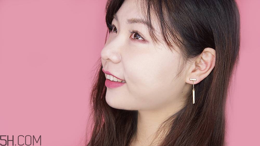 臉大的女生怎么選擇耳飾_適合戴什么樣的耳飾 臉大的女生怎么選擇耳飾_適合戴什么樣的耳飾
