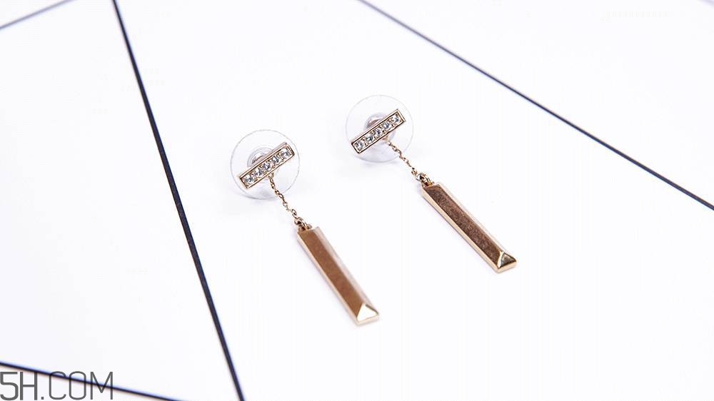 臉大的女生怎么選擇耳飾_適合戴什么樣的耳飾 臉大的女生怎么選擇耳飾_適合戴什么樣的耳飾