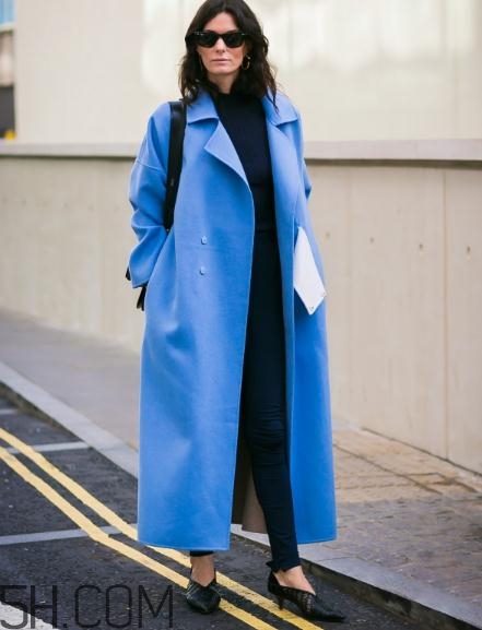 胸大的人適合穿什么衣服？胸大的女生穿什么衣服好看？