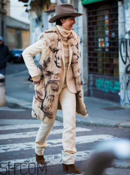 馬甲配什么衣服好看？馬甲怎么搭配好看？