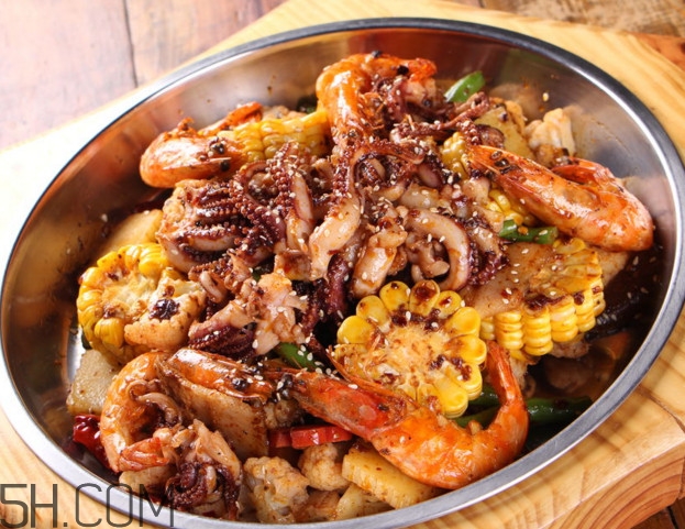 麻辣香鍋是火鍋嗎？麻辣香鍋是燉的還是炒的