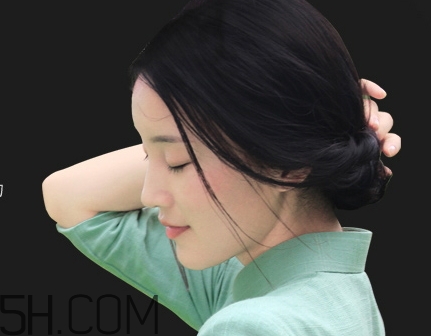 百雀羚保濕噴霧怎么用？百雀羚保濕噴霧使用心得