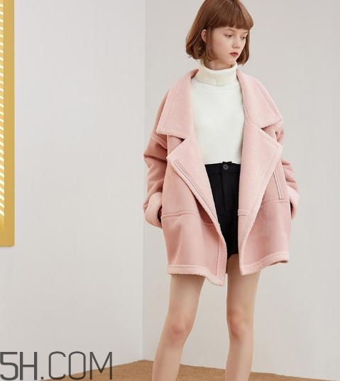 羊羔毛外套暖和嗎？羊羔毛外套多少度穿？