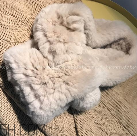 獺兔毛皮草掉毛嗎？獺兔毛皮草掉毛怎么辦？