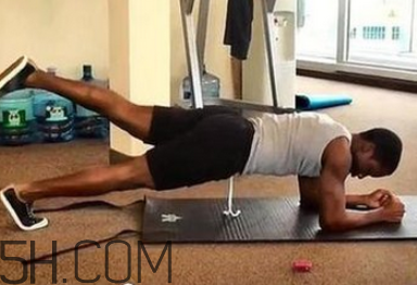 女性每天做多久的平板支撐比較好？平板支撐瘦腿的方法