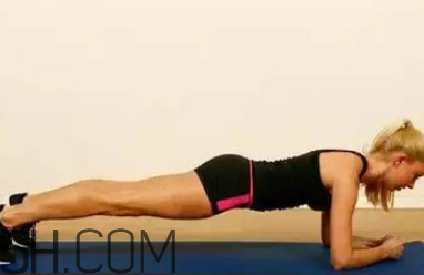 女性每天做多久的平板支撐比較好？平板支撐瘦腿的方法