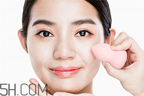 粉刺會(huì)越擠越多嗎？粉刺會(huì)變成痘痘嗎？