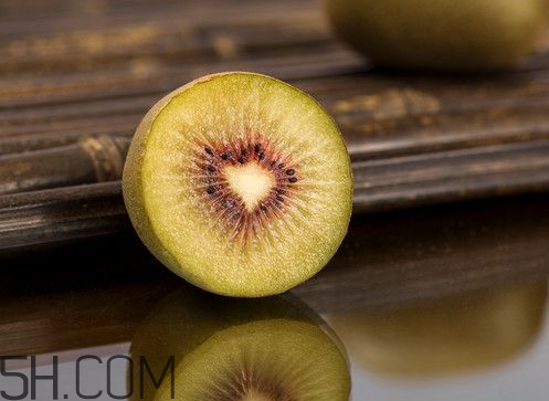 紅心獼猴桃為什么會空心 紅心獼猴桃空心能吃嗎 紅心獼猴桃為什么會空心 紅心獼猴桃空心能吃嗎