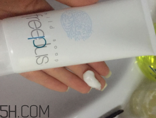 芙麗芳絲Hello Kitty套裝怎么樣？多少錢？