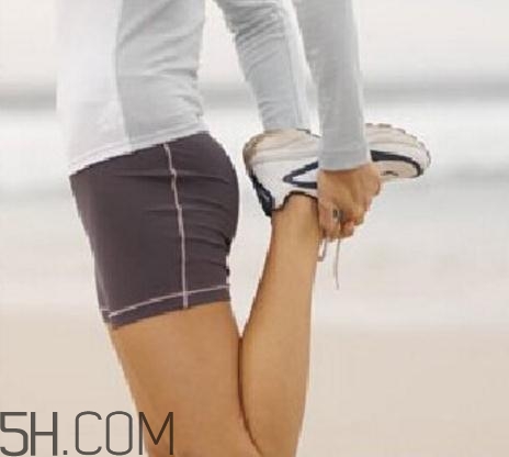 深蹲完怎么拉伸？深蹲后如何放松？