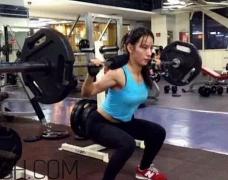 深蹲會傷害膝蓋嗎？深蹲怎么保護膝蓋？