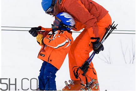 滑雪裝備有哪些？如何選擇滑雪板的長度？