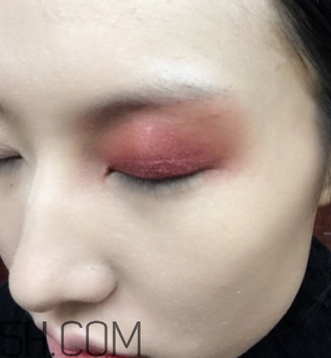 破碎娃娃妝怎么化？萬(wàn)圣節(jié)破碎娃娃妝畫法教程