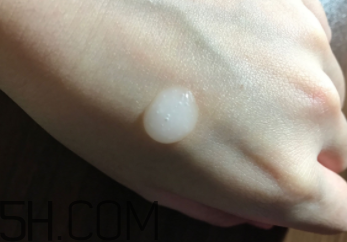 歐珀萊恒久肌底循環(huán)精華露基礎型適合什么年齡? 歐珀萊恒久肌底循環(huán)精華露基礎型適合什么年齡?