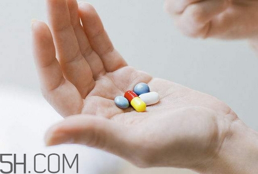 早餐前吃藥好還是早餐后吃藥好? 早餐前吃藥好還是早餐后吃藥好?