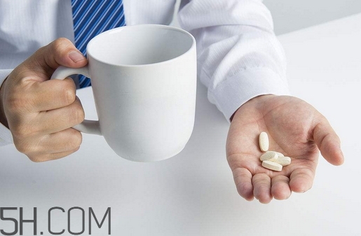 早餐前吃藥好還是早餐后吃藥好? 早餐前吃藥好還是早餐后吃藥好?