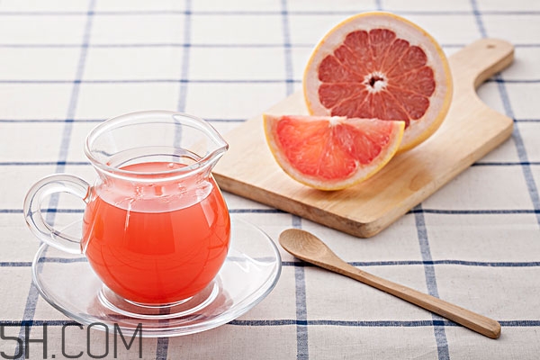 睡前吃柚子會發(fā)胖嗎 睡覺前吃柚子會胖嗎 睡前吃柚子會發(fā)胖嗎 睡覺前吃柚子會胖嗎