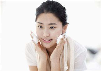 粉刺可以用鹽水洗嗎？粉刺可以吃嗎？