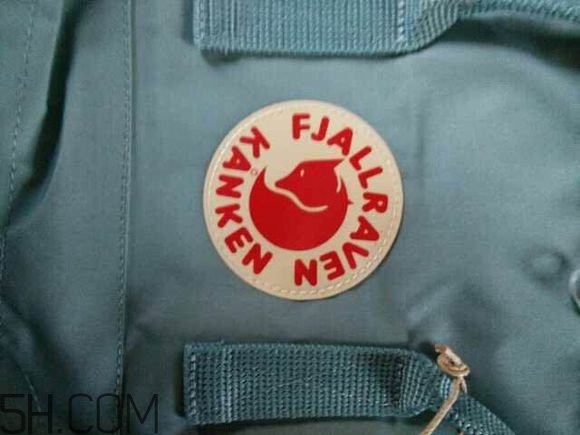 北極狐雙肩包真假辨別對比 雙肩包什么牌子的好？