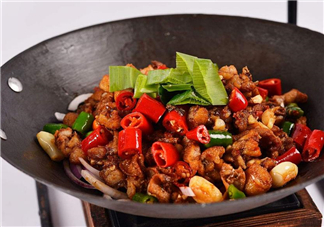 吊鍋是哪里的特色菜？吊鍋是什么菜系？