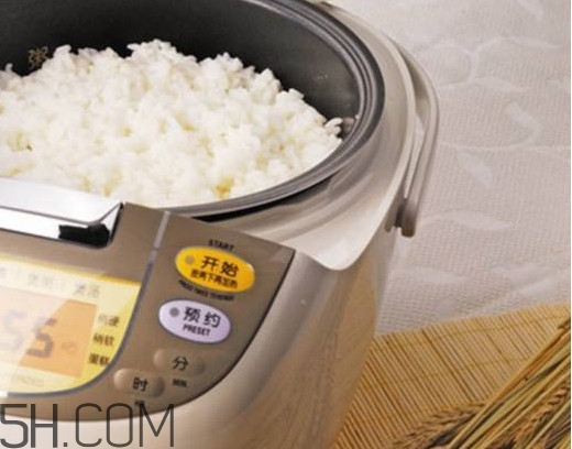 煮飯是用電飯煲好還是電壓力鍋好？煮飯是精煮還是快煮