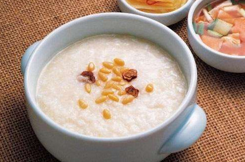 不用電飯鍋怎么煮飯？煮飯時飯和水的比例是多少