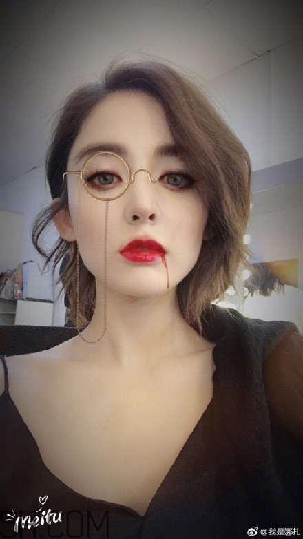 娜扎吸血鬼妝容是用的什么軟件？娜扎吸血鬼妝容操作步驟