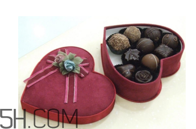 吃什么食物會(huì)導(dǎo)致失眠？睡前吃巧克力會(huì)導(dǎo)致失眠嗎？