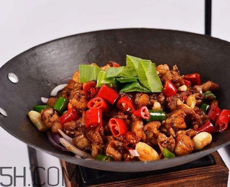 吊鍋是哪里的特色菜？吊鍋是什么菜系？