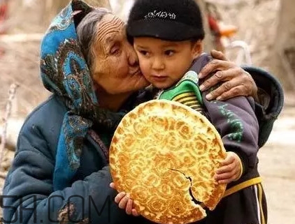 馕有營(yíng)養(yǎng)嗎？維族人吃馕為啥要分開(kāi)吃