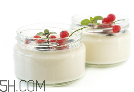 喝純牛奶喝多少合適？牛奶凍怎么做好吃？