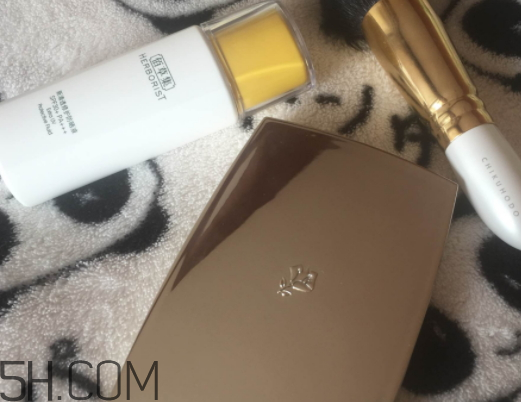 佰草集新清透防曬液怎么樣？多少錢？