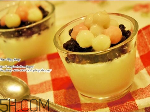 牛奶凍可以用酸奶嗎？純牛奶可以做酸奶嗎？