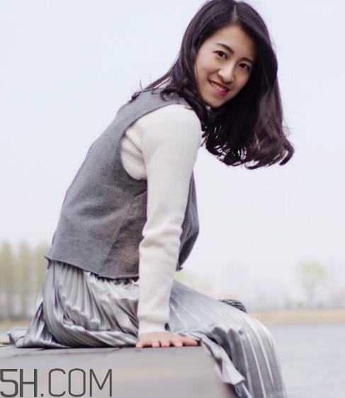 one more的衣服怎么樣？one more衣服貴嗎？