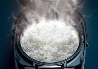 不用電飯鍋怎么煮飯？煮飯時飯和水的比例是多少