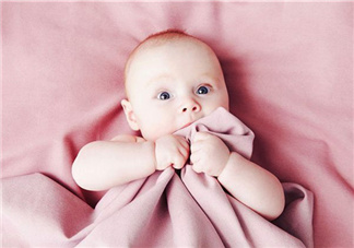 寶寶出生30天能看多遠 寶寶視力發(fā)育過程圖解