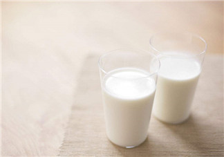 喝純牛奶喝多少合適？牛奶凍怎么做好吃？