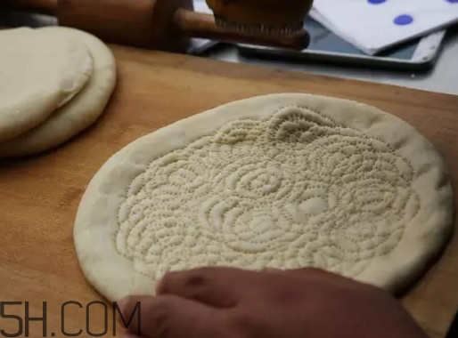 新疆的馕吃了長胖嗎？馕是怎么做的