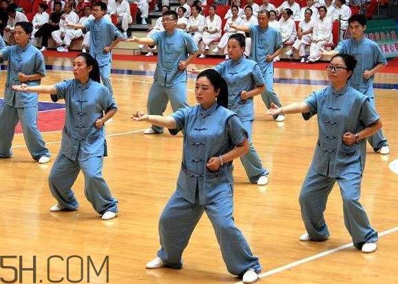 八段錦是氣功嗎？八段錦是太極還是氣功