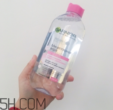 卡尼爾卸妝水和alovivi皇后卸妝水哪款好？