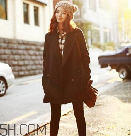 毛呢大衣發(fā)黃了怎么辦？呢子大衣發(fā)黃怎么清洗？