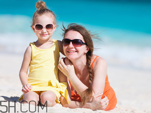 防曬指數(shù)越高對(duì)皮膚傷害越大嗎？使用防曬霜的誤區(qū)