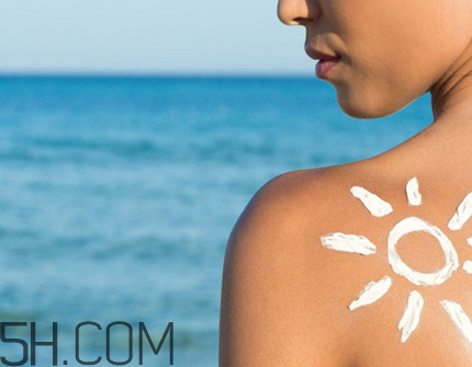 去海邊玩用什么防曬霜好？干性皮膚防曬霜推薦