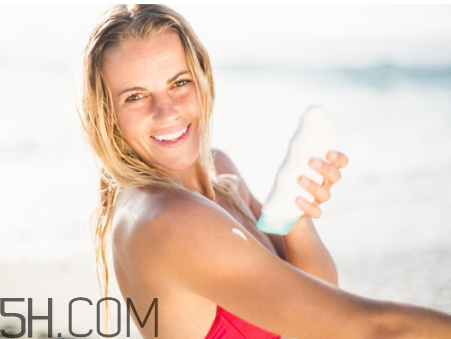 去海邊玩用什么防曬霜好？干性皮膚防曬霜推薦