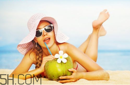 丸美防曬霜的價格是多少？spf50的防曬霜傷皮膚嗎？