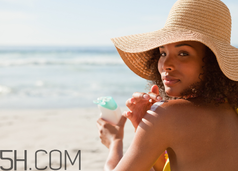 丸美防曬霜的價格是多少？spf50的防曬霜傷皮膚嗎？