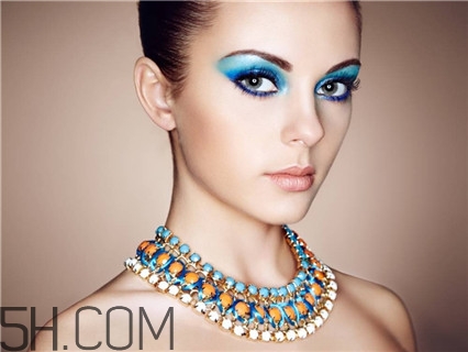 隆胸可以泡溫泉嗎？隆胸可以潛水嗎？