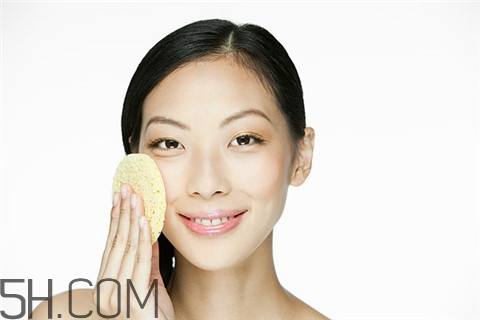 隆胸后多久變得柔軟？隆胸后多久可以側(cè)睡？