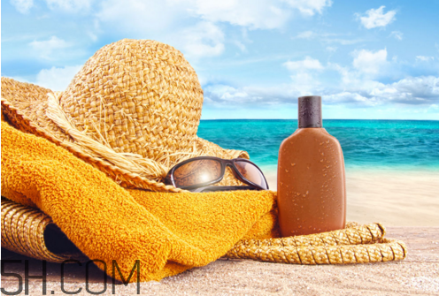 防曬霜開(kāi)封后第二年還能用嗎？防曬霜使用注意事項(xiàng)